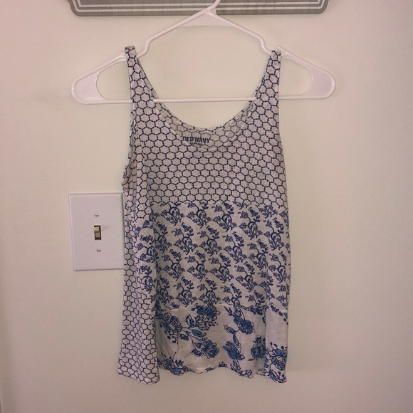 Old navy tank - Picture 1 of 4